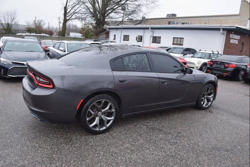 2015 Dodge Charger SE