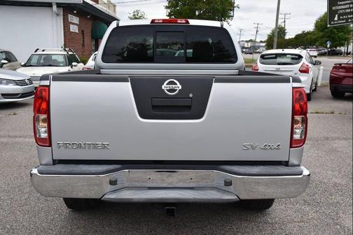 Radiant Silver 2011 Nissan Frontier SV