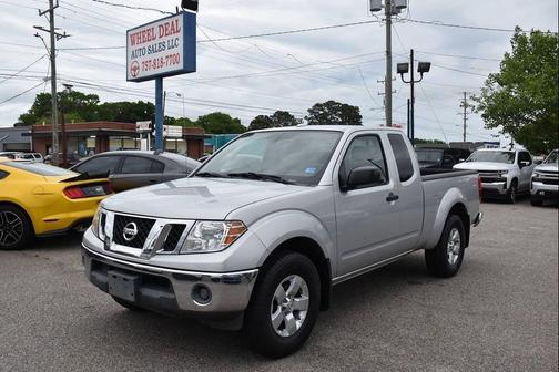 Radiant Silver 2011 Nissan Frontier SV