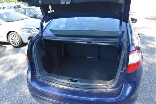 Blue 2016 Ford Fiesta SE