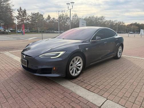 2016 Tesla Model S 75