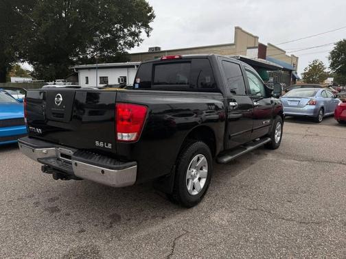 2005 Nissan Titan LE Crew Cab