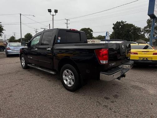 2005 Nissan Titan LE Crew Cab