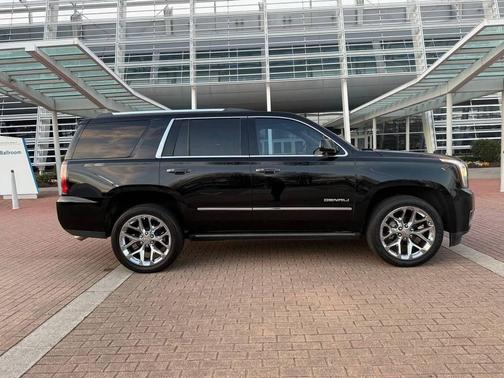 Onyx Black 2017 GMC Yukon Denali