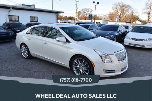 White Diamond Tricoat 2013 Cadillac XTS Platinum