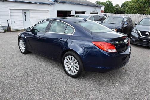 Midnight Blue Metallic 2011 Buick Regal CXL