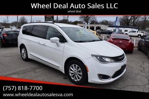 2017 Chrysler Pacifica Touring-L