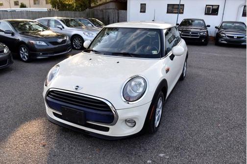 2017 MINI Hardtop Cooper