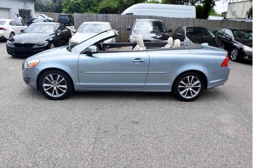 2012 Volvo C70 T5 2dr Convertible