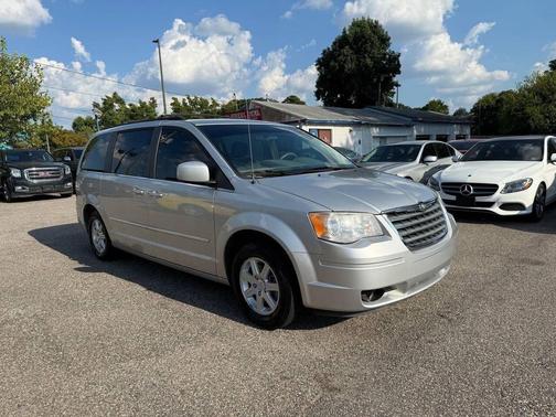 2010 Chrysler Town & Country Touring