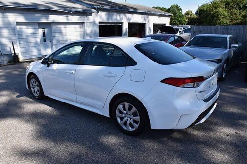 White 2020 Toyota Corolla LE