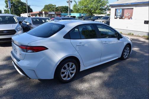 White 2020 Toyota Corolla LE