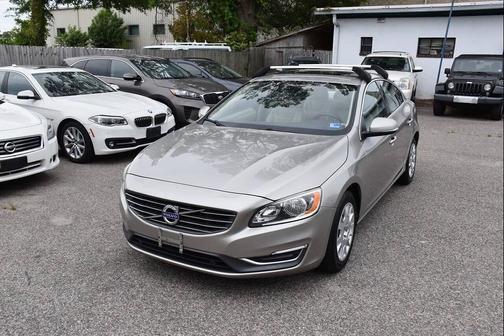 Bright Silver Metallic 2015 Volvo S60 T5 Premier