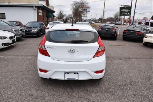 2017 Hyundai Accent SE