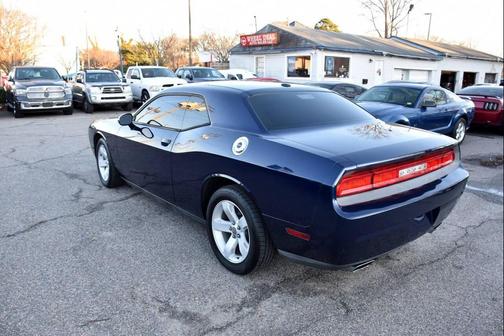 2013 Dodge Challenger SXT