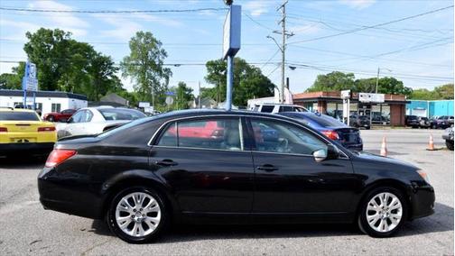 2010 Toyota Avalon XLS