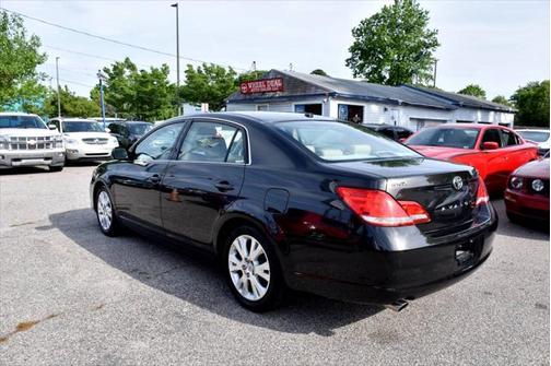 2010 Toyota Avalon XLS