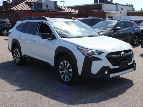 Crystal White Pearl 2023 Subaru Outback Limited