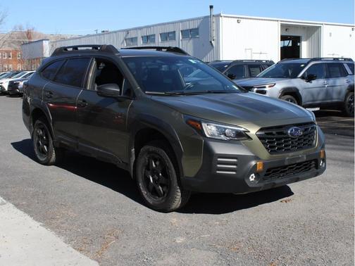 Autumn Green Metallic 2023 Subaru Outback Wilderness