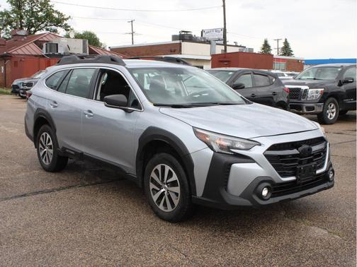 Ice Silver Metallic 2025 Subaru Outback Base