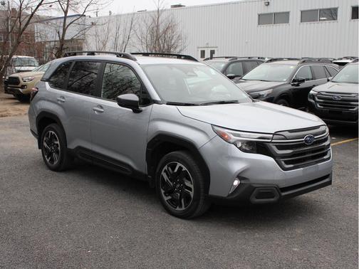 Ice Silver Metallic 2025 Subaru Forester Limited
