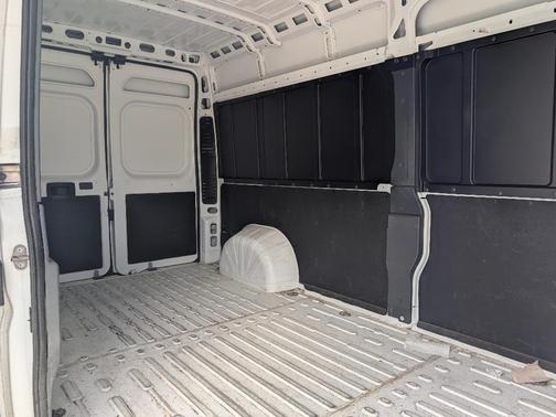 Bright White Clearcoat 2026 RAM ProMaster 2500 High Roof
