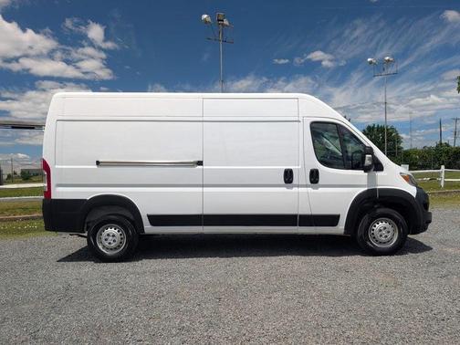 Bright White Clearcoat 2026 RAM ProMaster 2500 High Roof