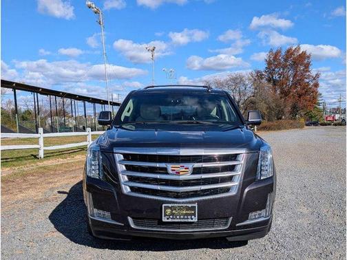 2018 Cadillac Escalade Luxury