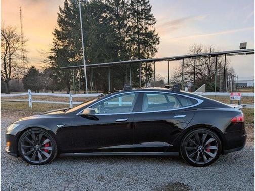 Black 2016 Tesla Model S P90D