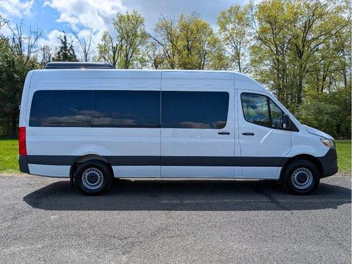 Arctic White 2025 Mercedes-Benz Sprinter 2500 High Roof