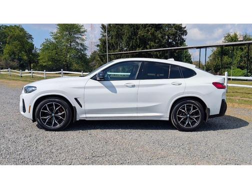 2023 BMW X4 M40i