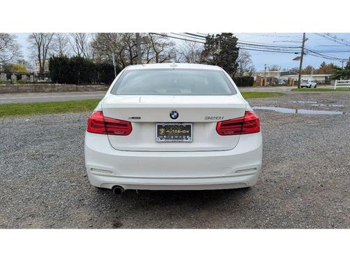 2017 BMW 320 i xDrive