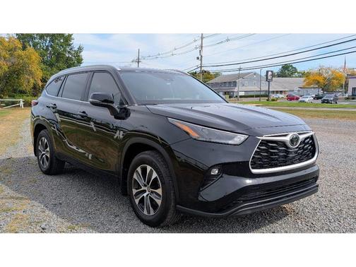2024 Toyota Highlander XLE
