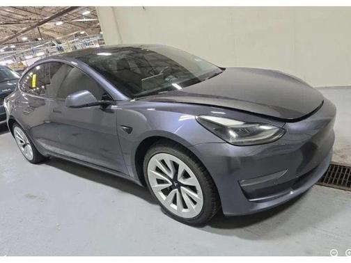Gray 2022 Tesla Model 3 Long Range