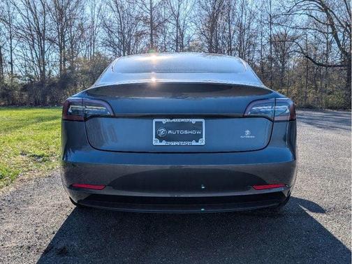 Gray 2022 Tesla Model 3 Long Range