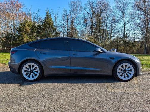 Gray 2022 Tesla Model 3 Long Range