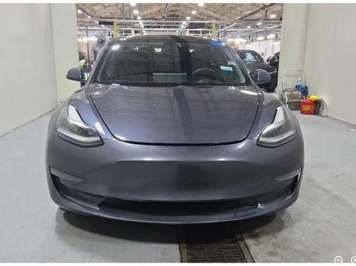 Gray 2022 Tesla Model 3 Long Range