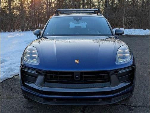 2023 Porsche Macan T