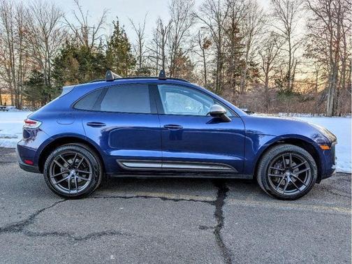 Gentian Blue Metallic 2023 Porsche Macan T