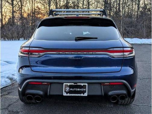 Gentian Blue Metallic 2023 Porsche Macan T