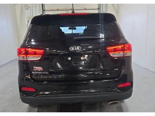 2019 Kia Sorento S V6
