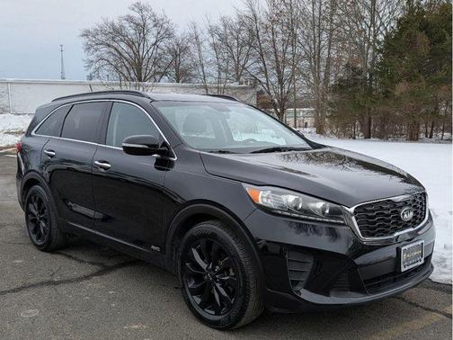 2019 Kia Sorento S V6