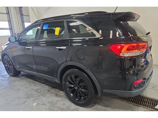 2019 Kia Sorento S V6
