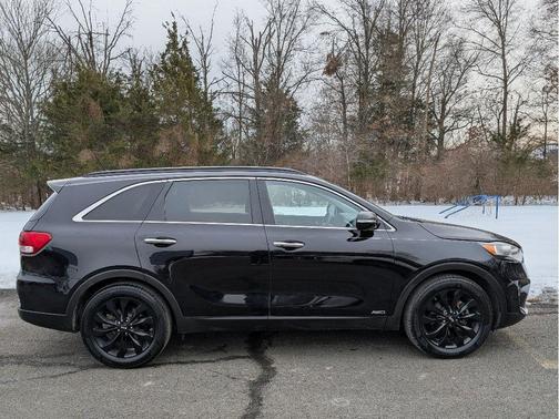 2019 Kia Sorento S V6