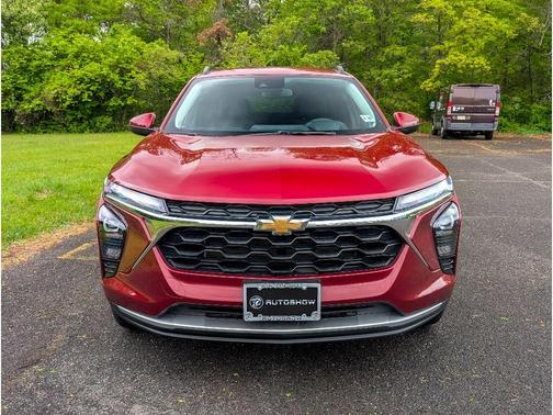 Crimson Metallic 2025 Chevrolet Trax LT