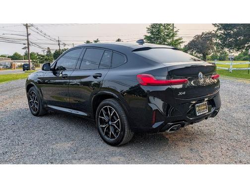 2022 BMW X4 xDrive30i