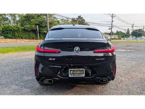 2022 BMW X4 xDrive30i