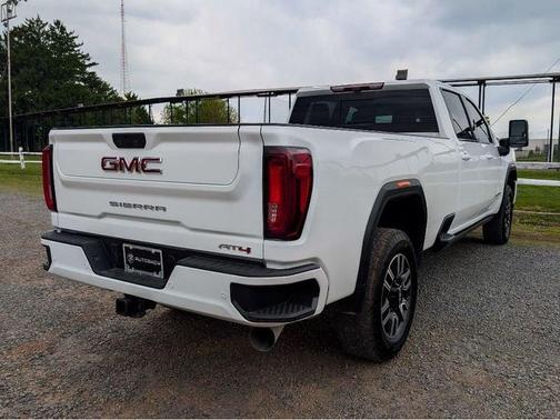 Summit White 2023 GMC Sierra 2500 AT4