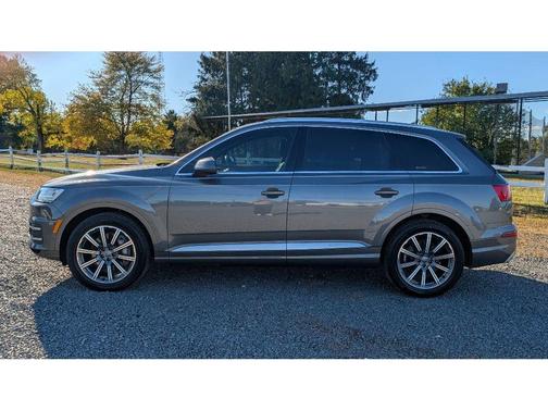 2019 Audi Q7 55 SE Premium Plus
