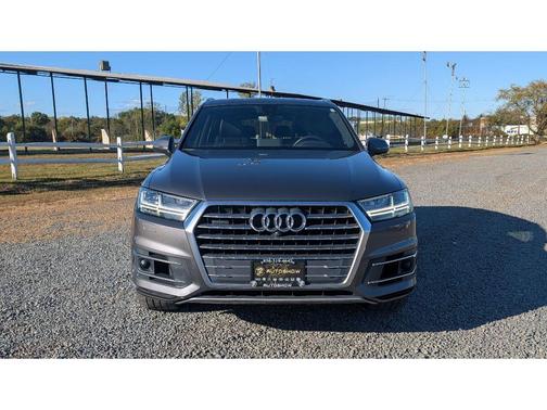 2019 Audi Q7 55 SE Premium Plus